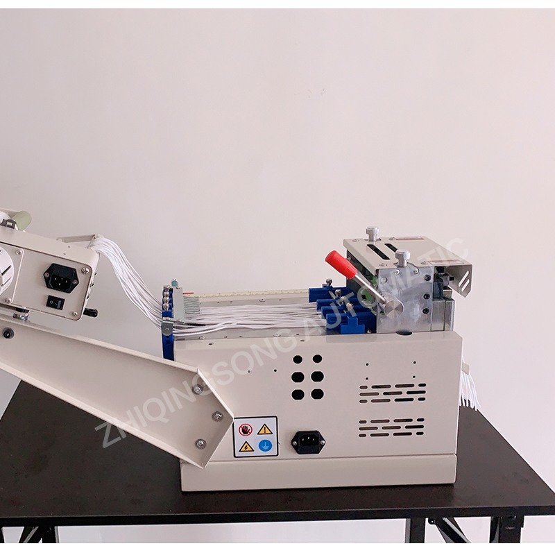 TR-120E Automatic 120mm Knife Width Ear Loop Cutting Machine — detail 5
